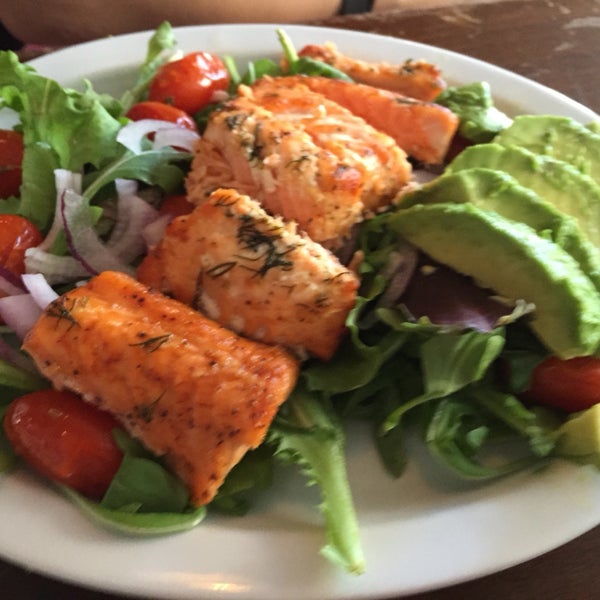 Wild King Salmon Salade